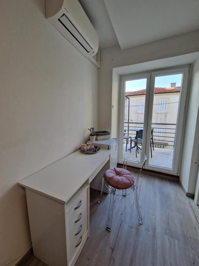 Apartment And Room Marija Krk Town Kültér fotó
